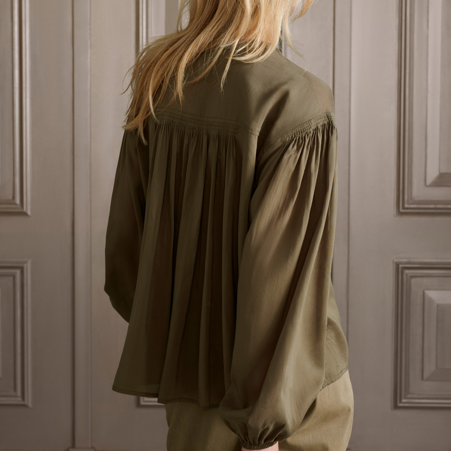 YAYA Stone Gray V-Neck Blouse with a Pleated Detail