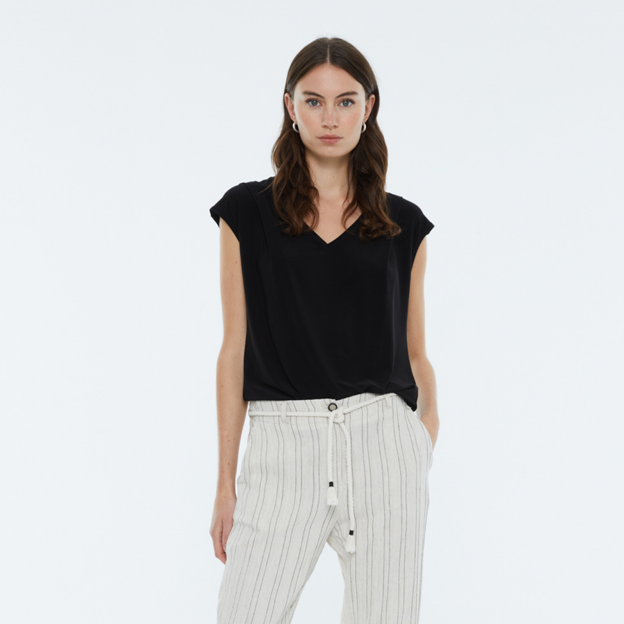 Andam Navy Blue V-Neck T-Shirt