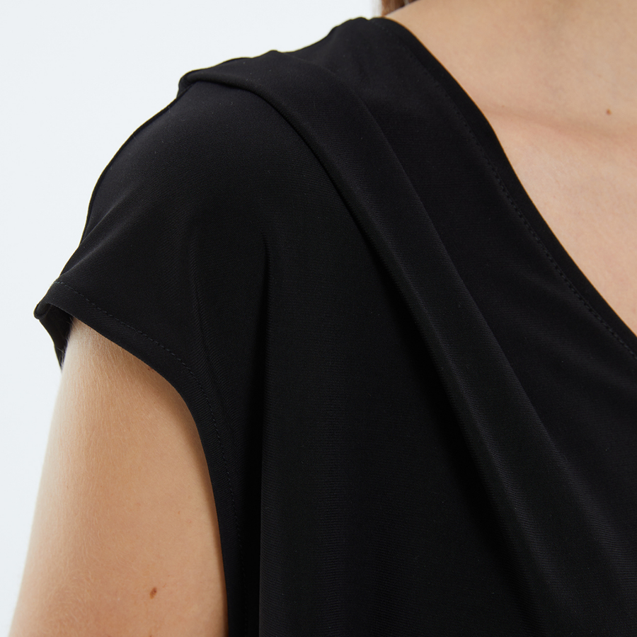 Andam Navy Blue V-Neck T-Shirt
