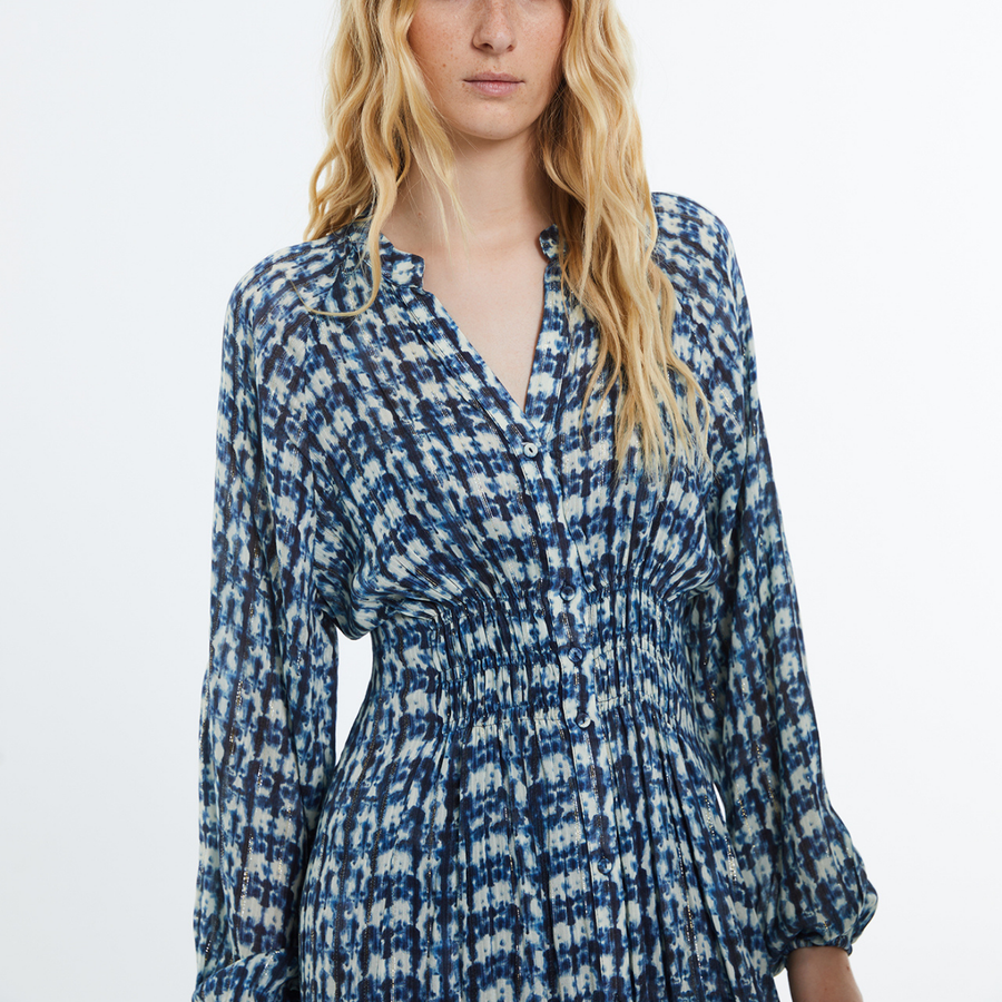 Andam Flowy Azul Dress with a Ruched Waist and Bell Sleeves